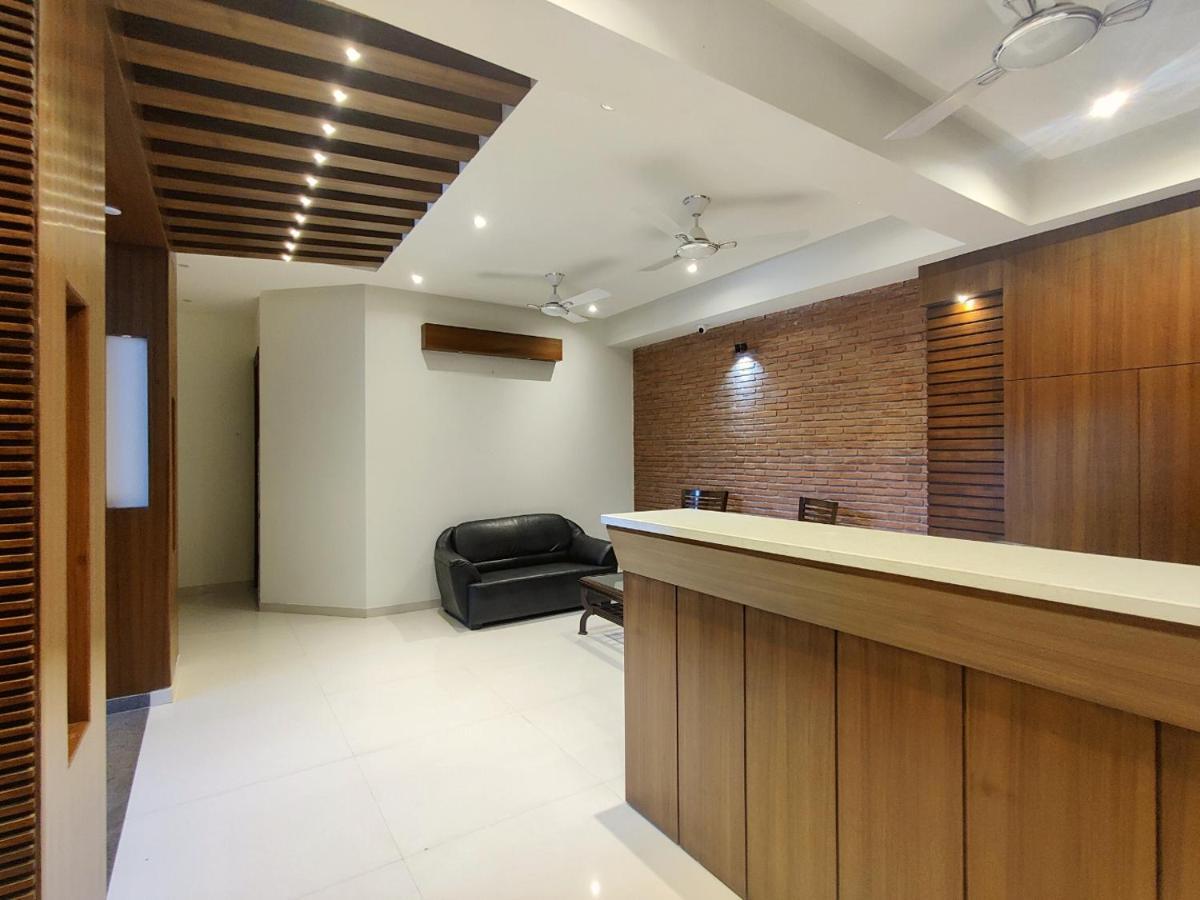 The Shacon Hotel Noida Exterior photo